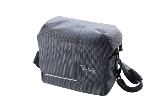 Peter Hadley Tokio 200 dunkelgrau Fototasche aus 100 % aus recyceltem Polyester